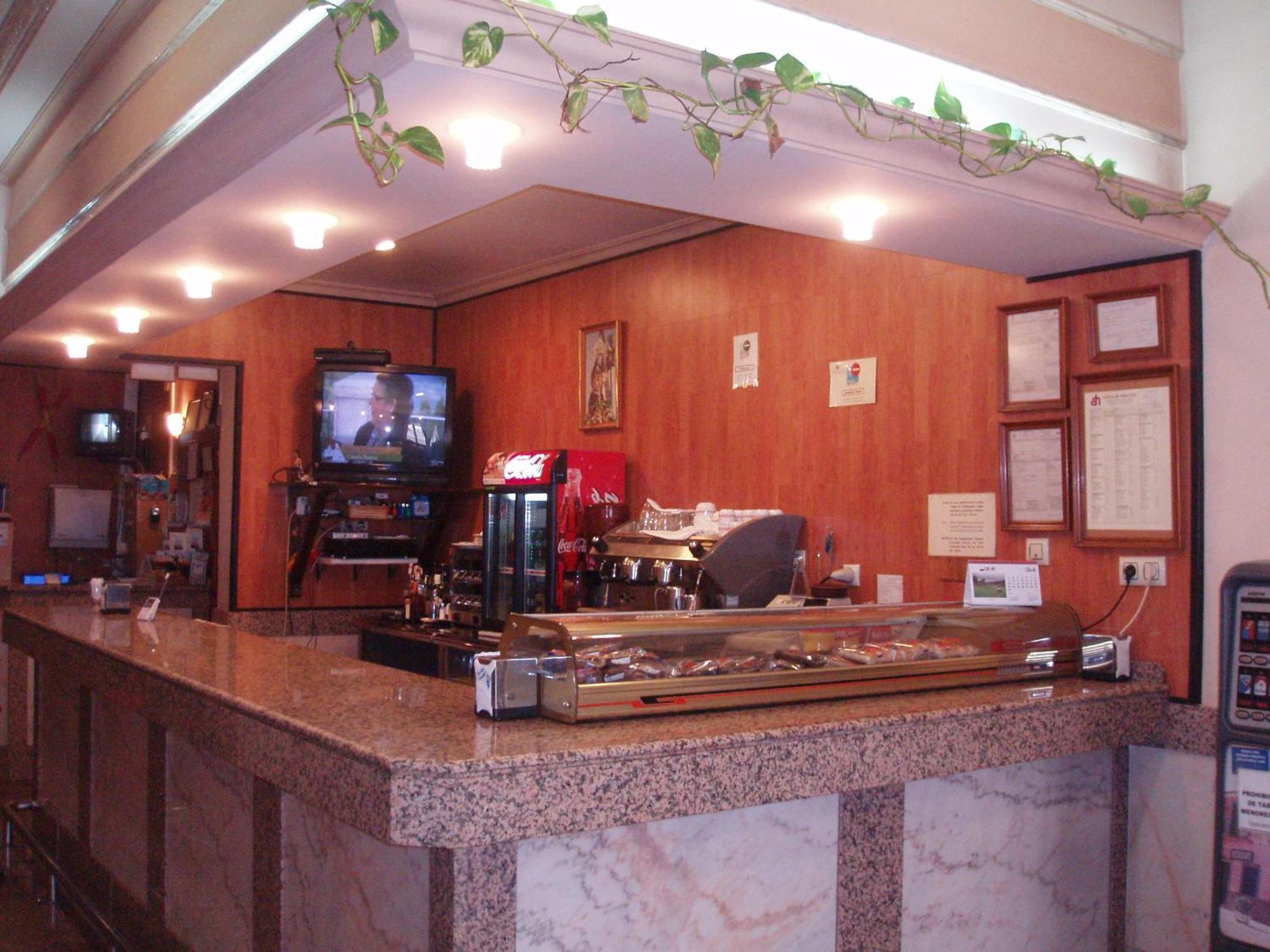 Apartahotel Los Hermanos Оканья Экстерьер фото