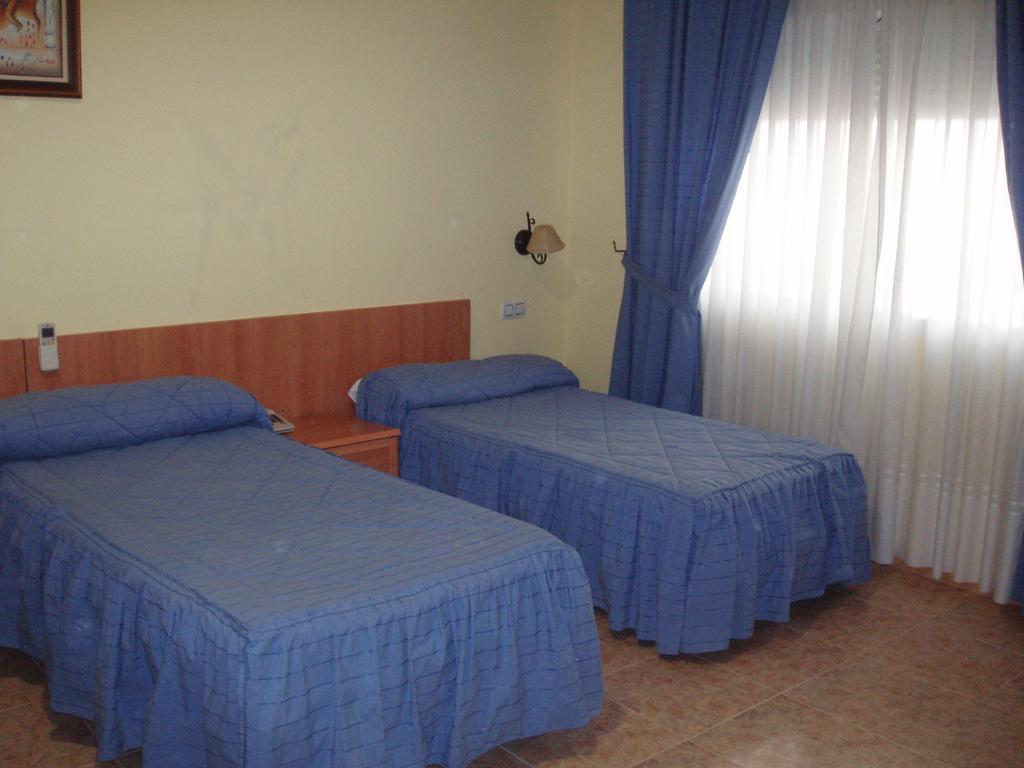 Apartahotel Los Hermanos Оканья Экстерьер фото