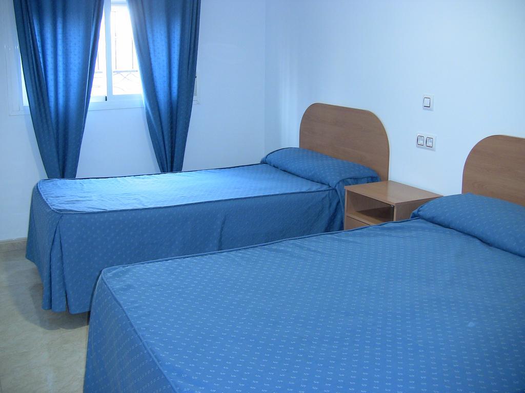 Apartahotel Los Hermanos Оканья Экстерьер фото