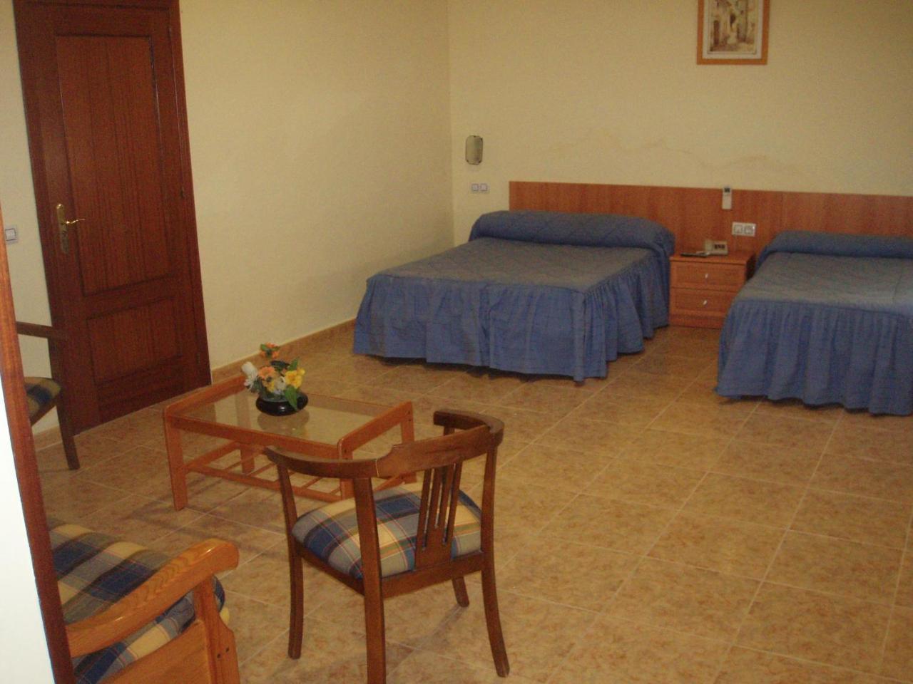 Apartahotel Los Hermanos Оканья Экстерьер фото